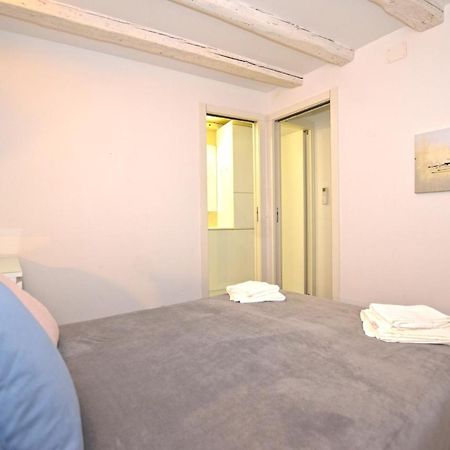 Pisinium Apartment Ровинь Экстерьер фото