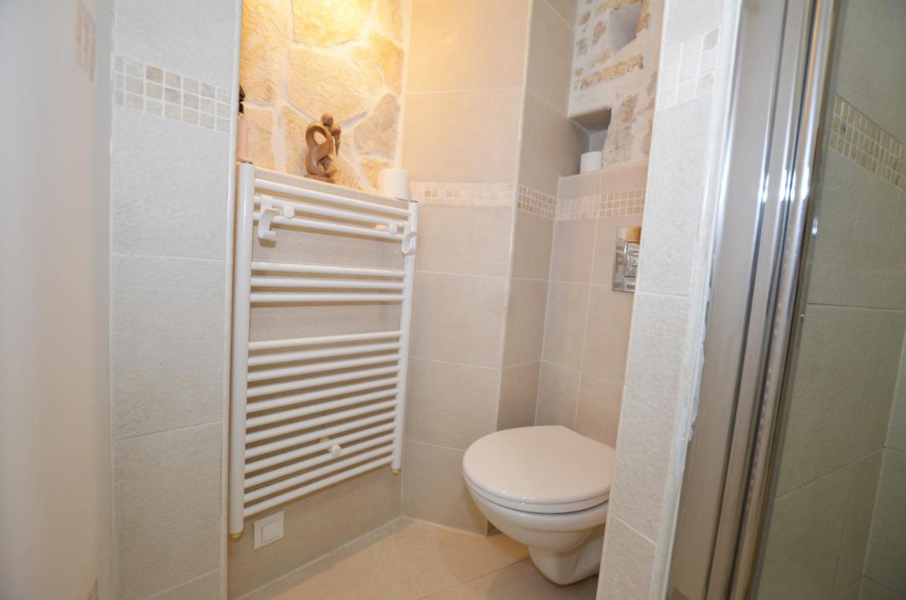 Pisinium Apartment Ровинь Экстерьер фото